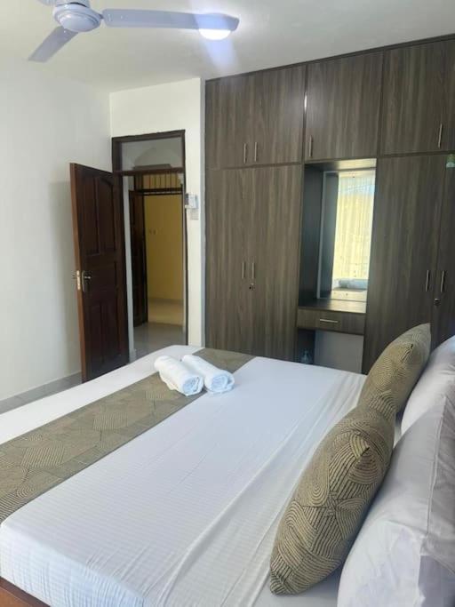 Grey Pearl Apartments Where Raha Is Also Our Priority Малинди Екстериор снимка